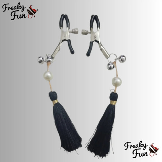 Nipple clamps for women with pearls